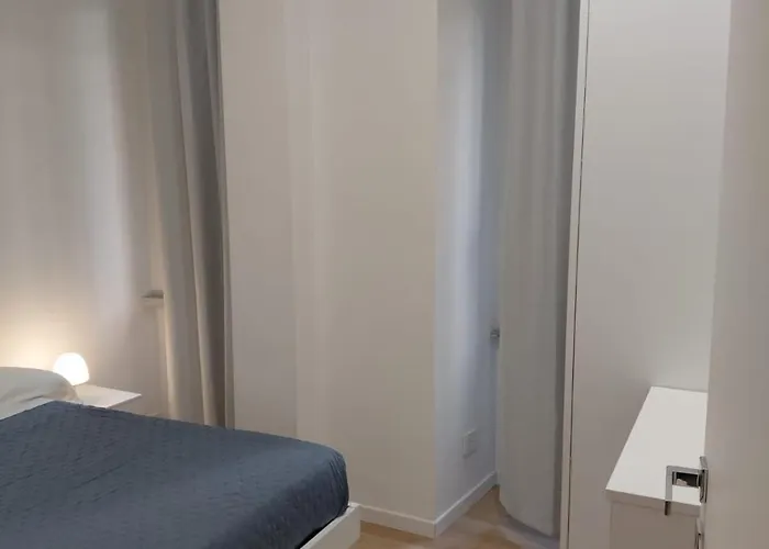 Noh Domus Metronia Apartment *