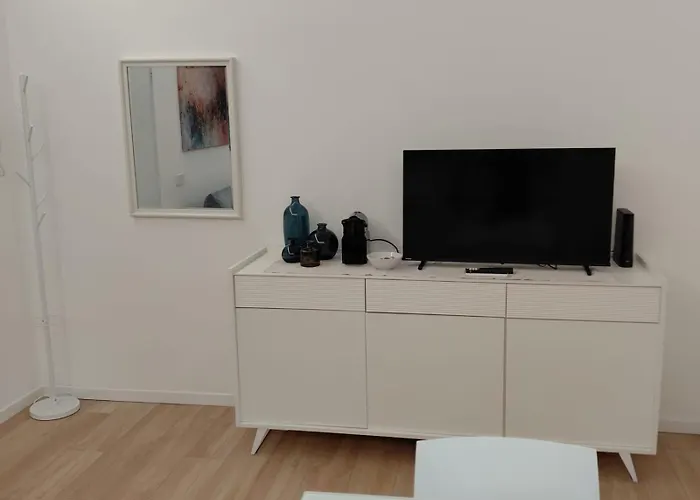 Noh Domus Metronia Apartment *